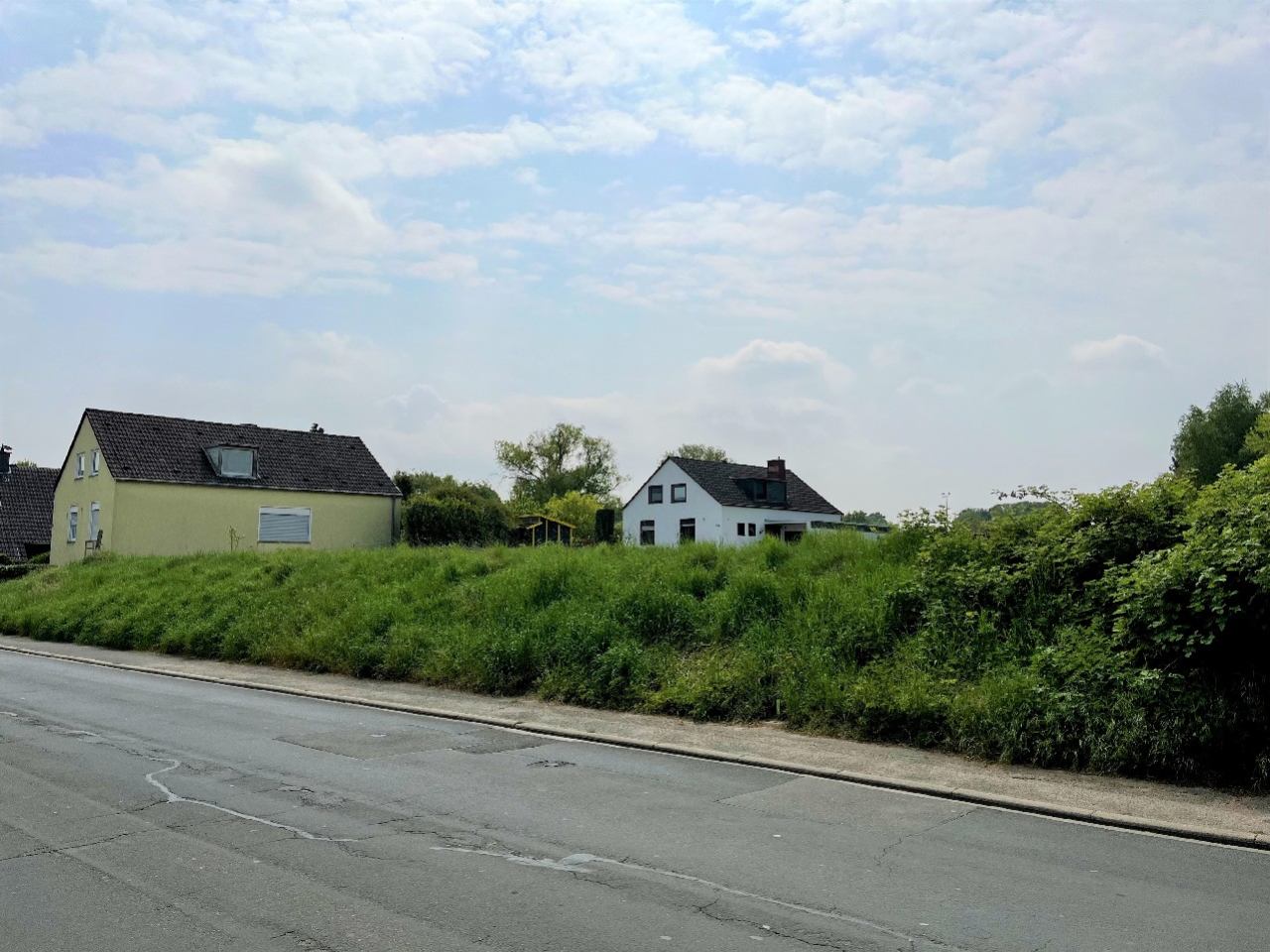 Grundstück von Straße